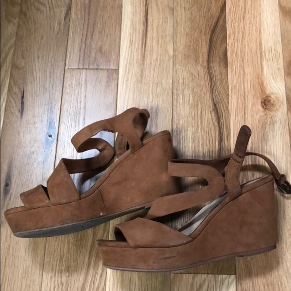 Sandals - Picture 4 of 4